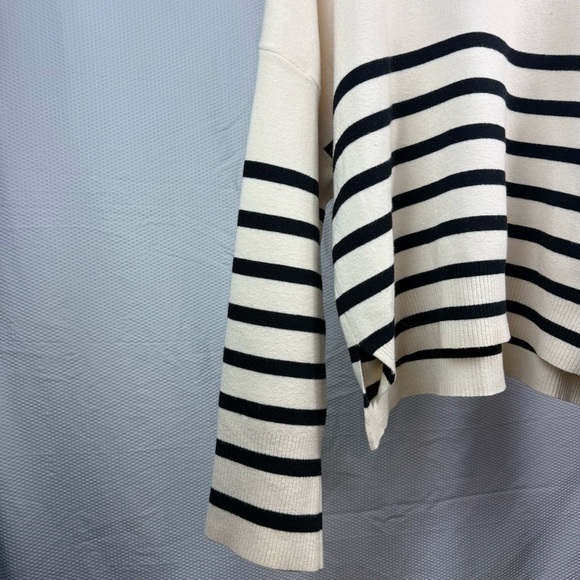 For The Republic Cream and Black Striped Crew Neck Sweater Size XXL - Picture 3 of 12